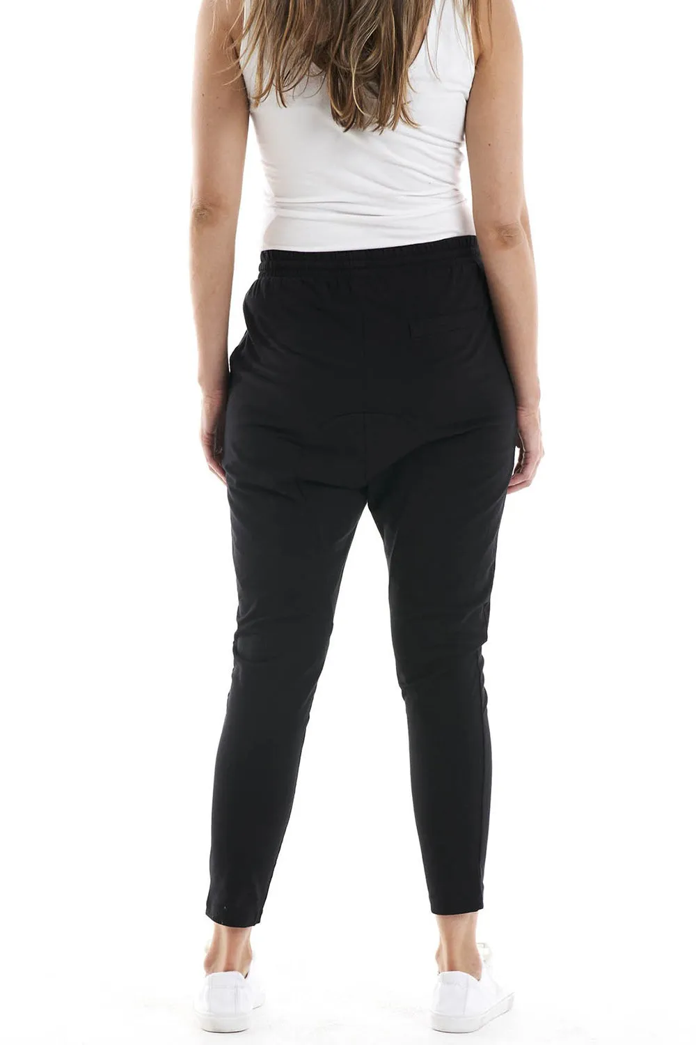 Jade Pant By Betty Basics - Black