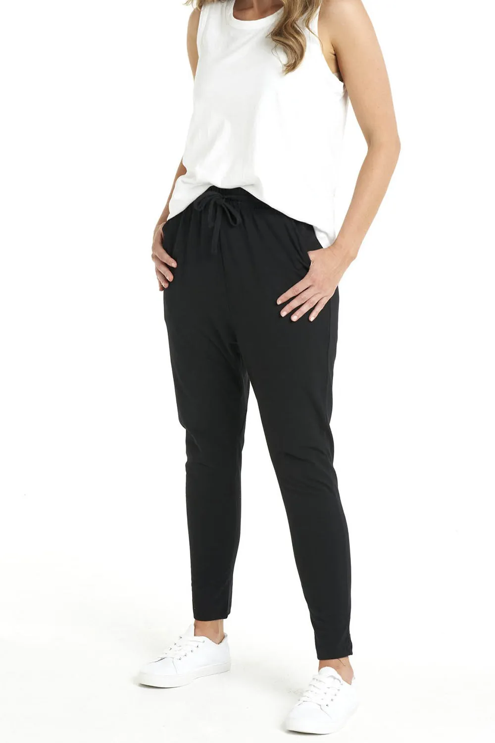 Jade Pant By Betty Basics - Black