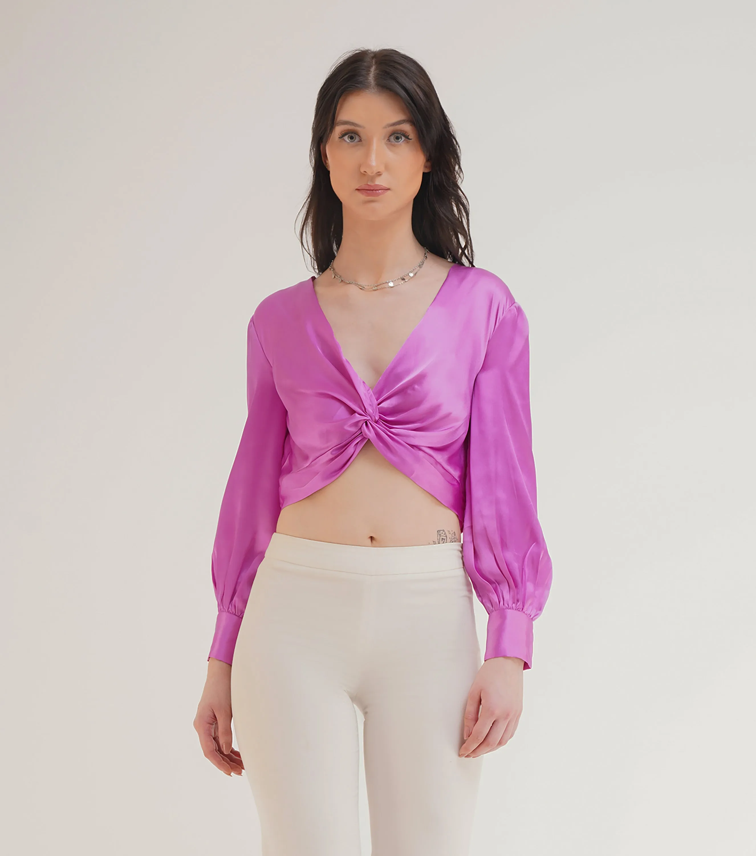 PLUNGE NECKLINE TOP