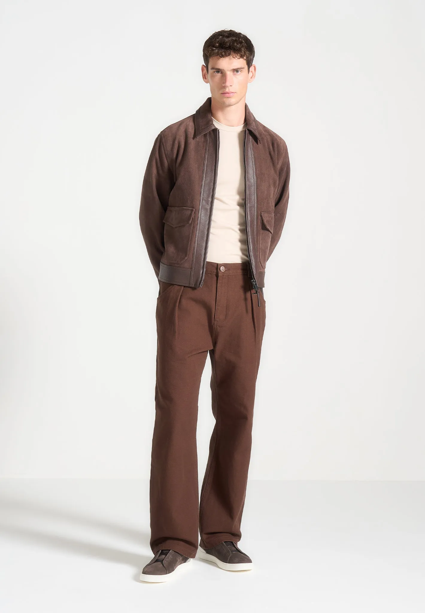 Relaxed Fit Pleated Gabardine Jeans - Brown